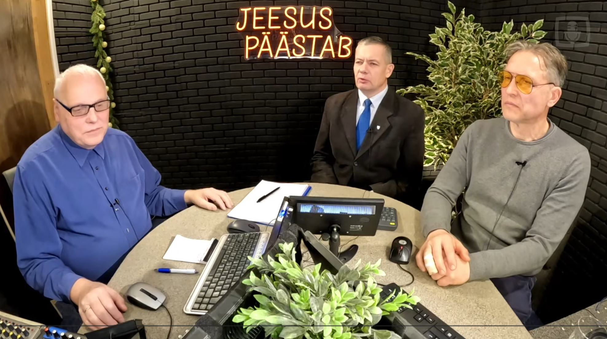 Saated poliitika teemal